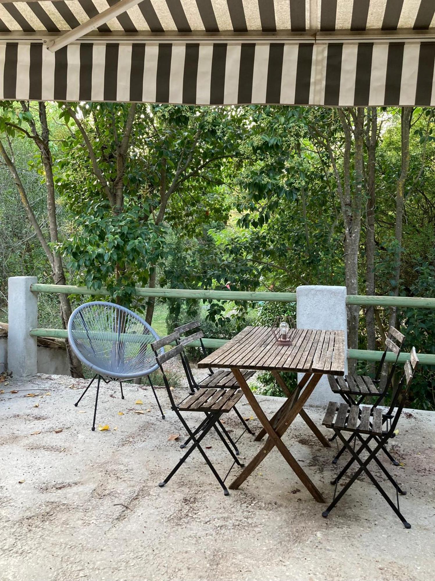 Campagne Baudeloup Bed & Breakfast L'Isle-sur-la-Sorgue Bagian luar foto