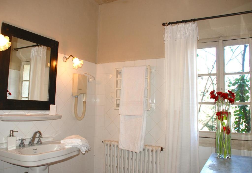 Campagne Baudeloup Bed & Breakfast L'Isle-sur-la-Sorgue Ruang foto